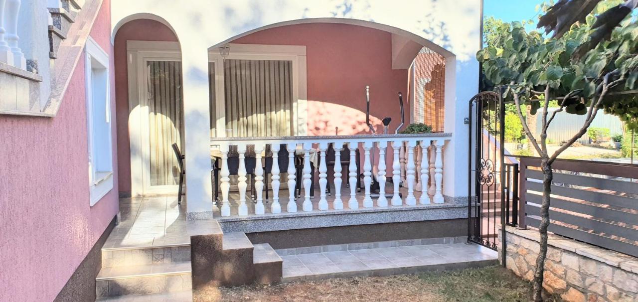 Apartmani Radmila Nova Vas  المظهر الخارجي الصورة