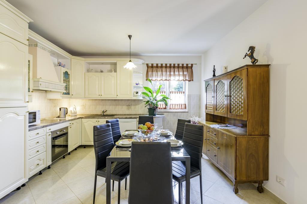 Apartmani Radmila Nova Vas  المظهر الخارجي الصورة
