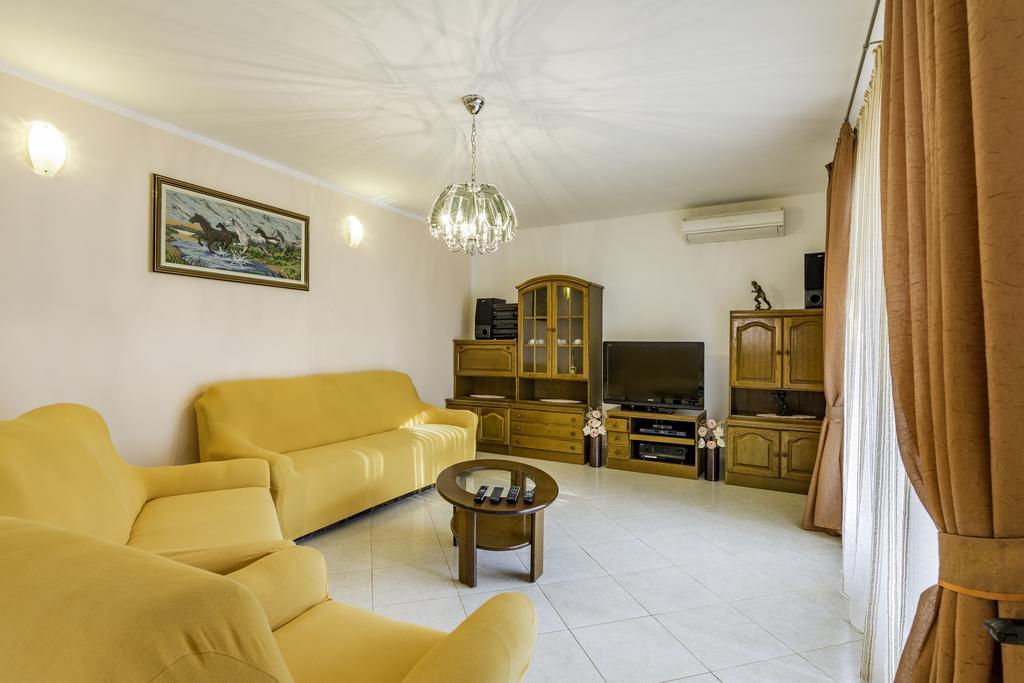 Apartmani Radmila Nova Vas  المظهر الخارجي الصورة