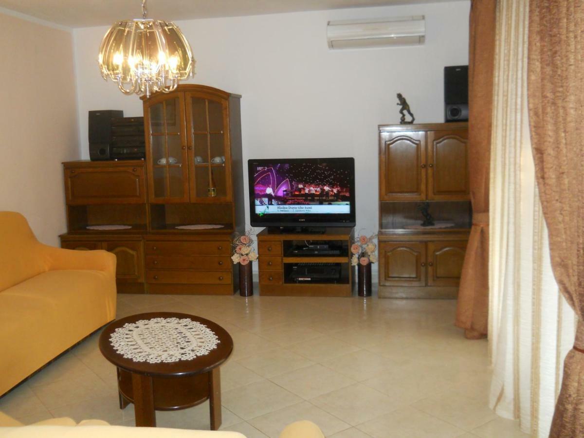 Apartmani Radmila Nova Vas  المظهر الخارجي الصورة